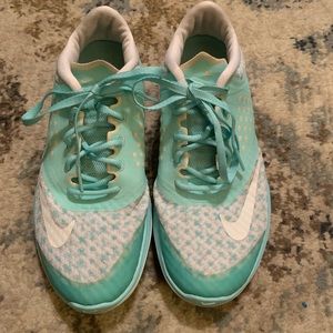 Closet clean out 🛍 Tiffany Nike fitsole